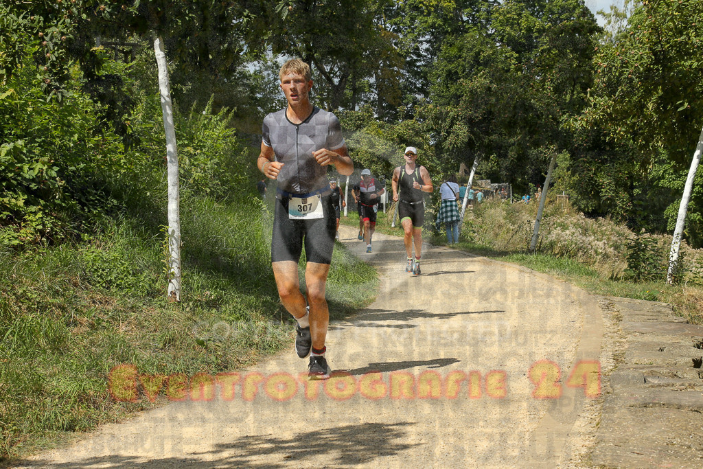 250824_1332_EX1_2749 | Sportfotografie im Rhein-Sieg Kreis, Köln, Bonn, NRW, Rheinland Pfalz, Hessen, etc. Unser Tätigkeitsfeld umfasst den Laufsport vom Volkslauf über den Marathon, Duathlon, Triathon bis zum Ultralauf wie Kölnpfad Ultra oder Schindertrail.