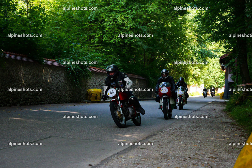 P1015415 | Erleben Sie atemberaubende, hochqualitative Fotos Ihrer Fahrt entlang der malerischen Alpenstraßen. Besuchen Sie alpineshots.com, um professionelle Aufnahmen Ihrer unvergesslichen Reise zu finden und zu kaufen - Realisiert mit Pictrs.com