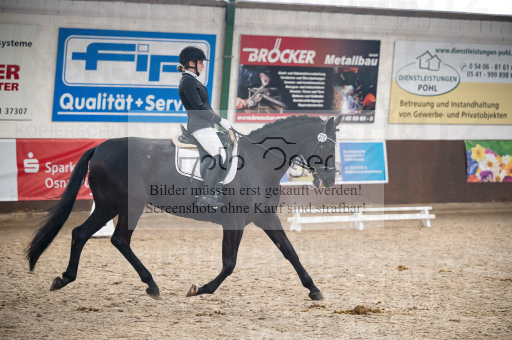 Hallenreittunier Voxtrup 2023 | Entdecke hochwertige Reitturnierfotos von Foto Oger. Professionell, emotional und authentisch – jetzt Lieblingsmomente im Shop bestellen.Deutschlandweite Turnierfotografie. - Realisiert mit Pictrs.com