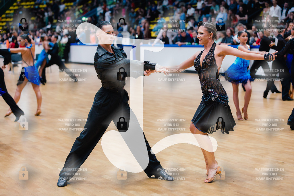 Hessen Tanzt WDSF Open Youth Latin 9th (75) Anton Tsarenko _ Viktoria Tsarenko (TSC dancepoint Königsbrunn)-2025-05-17-0647 | Webshop for digital downloads and prints of dance sport, event & show photographer Julian Link - Realisiert mit Pictrs.com