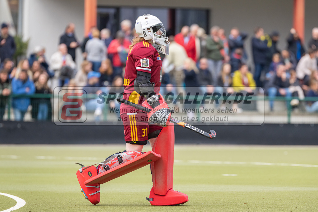 HK_20230416_106989 | 1. Bundesliga Damen Düsseldorfer HC - Rot-Weiss Köln am 16.4.2023 DHC Düsseldorf, Düsseldorf , Sarah Mollenhauer Torfrau ( Düsseldorfer HC #31 )