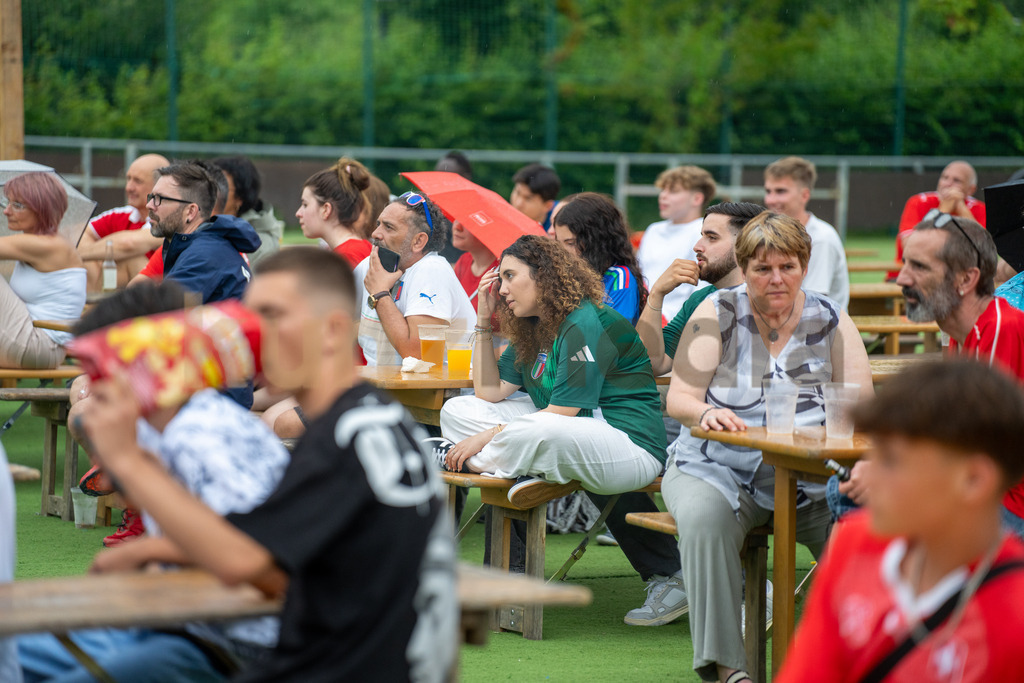 89_Public Viewing Reinach - Achtelfinale Schweiz -Italien EM 2024_kunzmedia.ch | OnlineShop für Bilder kunzmedia.ch