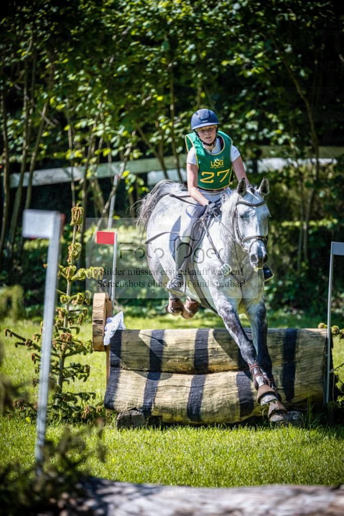 Vielseitigkeitsturnier Melle Oldendorf | Entdecke hochwertige Reitturnierfotos von Foto Oger. Professionell, emotional und authentisch – jetzt Lieblingsmomente im Shop bestellen.Deutschlandweite Turnierfotografie. - Realisiert mit Pictrs.com