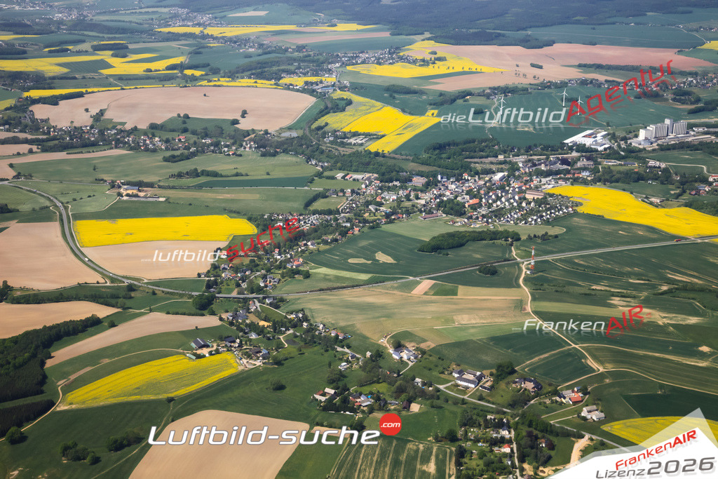 Die Luftaufnahme der Stadt Neumark wurde vom UL-Flugzeug heraus erstellt ( keine Drohne )- hohe Auflösung für beste Qualität