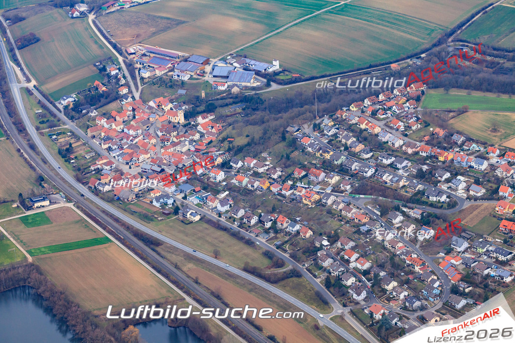 aktuelles Luftbild von  Gaedheim - Luftaufnahme wurde 2018 von https://frankenair.de mittels Flugzeug (keine Drohne) erstellt.