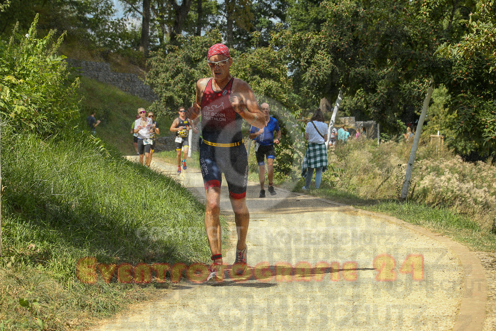 250824_1333_EX1_2791 | Sportfotografie im Rhein-Sieg Kreis, Köln, Bonn, NRW, Rheinland Pfalz, Hessen, etc. Unser Tätigkeitsfeld umfasst den Laufsport vom Volkslauf über den Marathon, Duathlon, Triathon bis zum Ultralauf wie Kölnpfad Ultra oder Schindertrail.