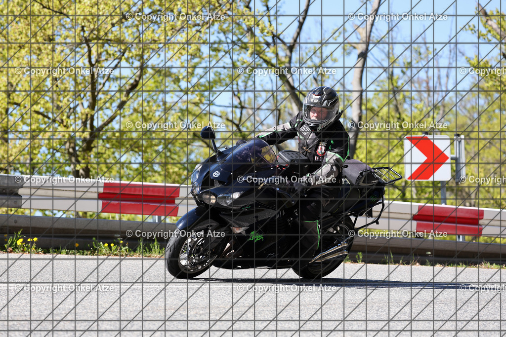 IMG_8081 | Fotograf am Kyffhäuser. Onkel Atze. Kyffhäuser Rennstrecke. Café36. Motorsportfotografie. - Realisiert mit Pictrs.com