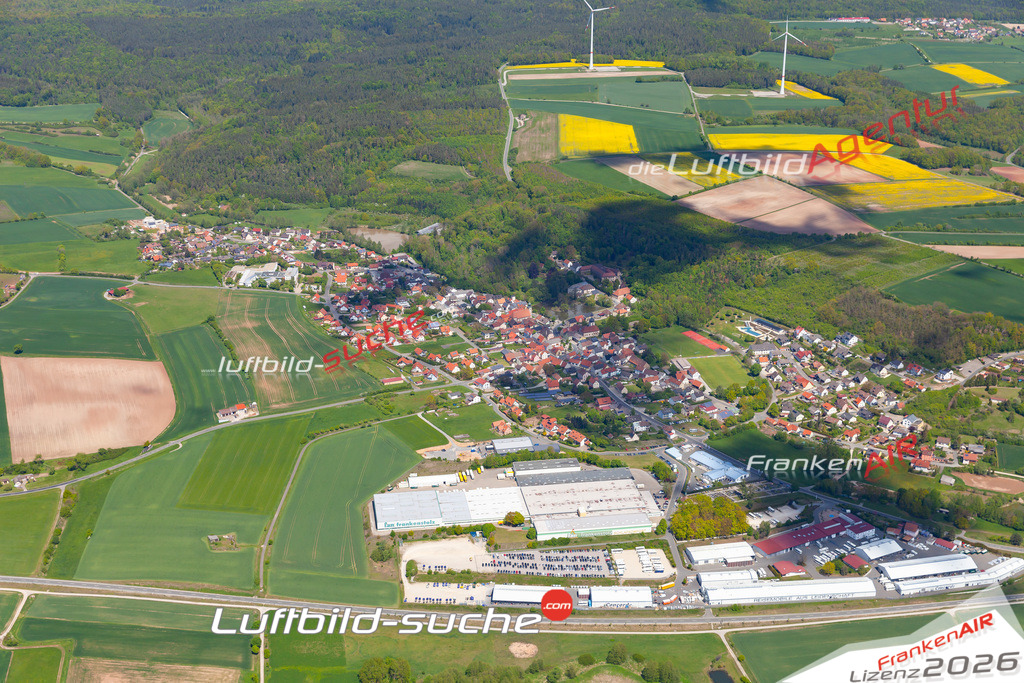 Die Luftbildaufnahme Aschbach - Schluesselfeld wurde 2019 mittels Flugzeug (keine Drohne) erstellt. Perfekte Schärfe und Druck- Ergebnisse- Garantiert!