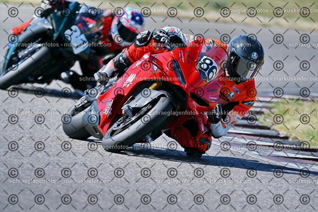 26bt04-0195 | markuskiefer.com - Realisiert mit Pictrs.com