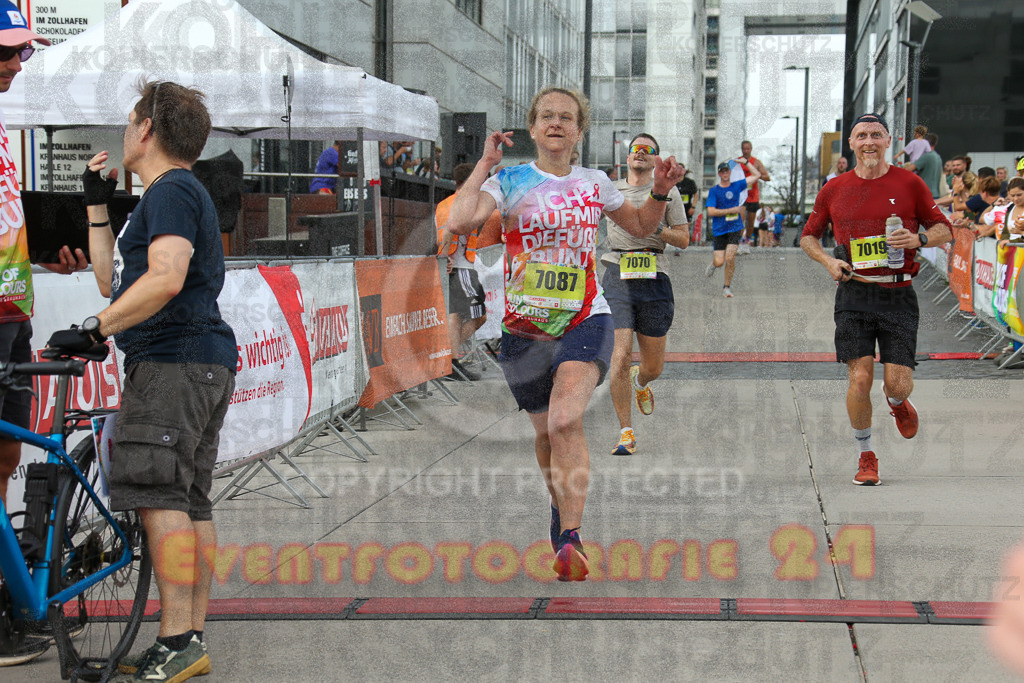 250920_1530_EX1_9710 | Sportfotografie im Rhein-Sieg Kreis, Köln, Bonn, NRW, Rheinland Pfalz, Hessen, etc. Unser Tätigkeitsfeld umfasst den Laufsport vom Volkslauf über den Marathon, Duathlon, Triathon bis zum Ultralauf wie Kölnpfad Ultra oder Schindertrail.