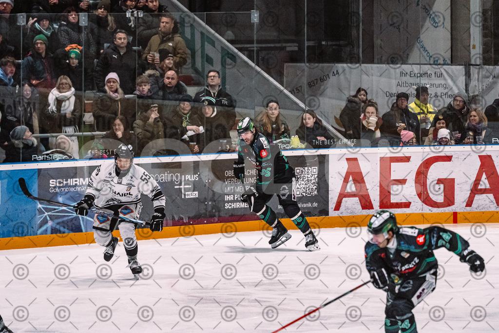 Alligators_vs_Passau_26_12_2025-028 | Höchstadt Alligators Fotogalerie: Eishockey-Action aus Franken. Professionelle Spielfotos, Portraits & Stadionbilder zum Download. Jetzt entdecken! - Realisiert mit Pictrs.com