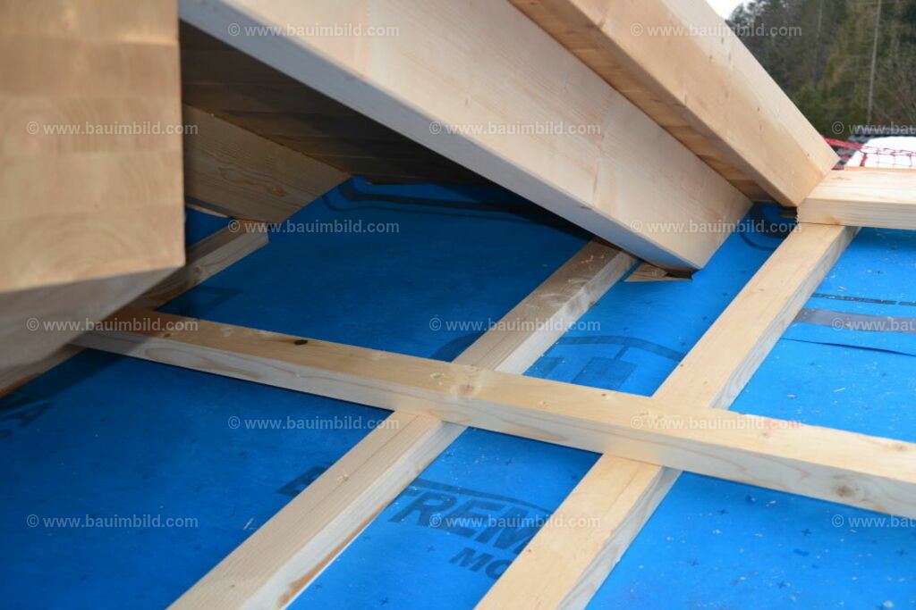 bib-lg09-holzbau-0195 | Nach LV-Leistungsgruppen sortierte Detailfotos über den Bau eines Hauses. Alle Hausbau-Bilder direkt vom Urheber und Autor der Website Haus-Selber-Bauen.com