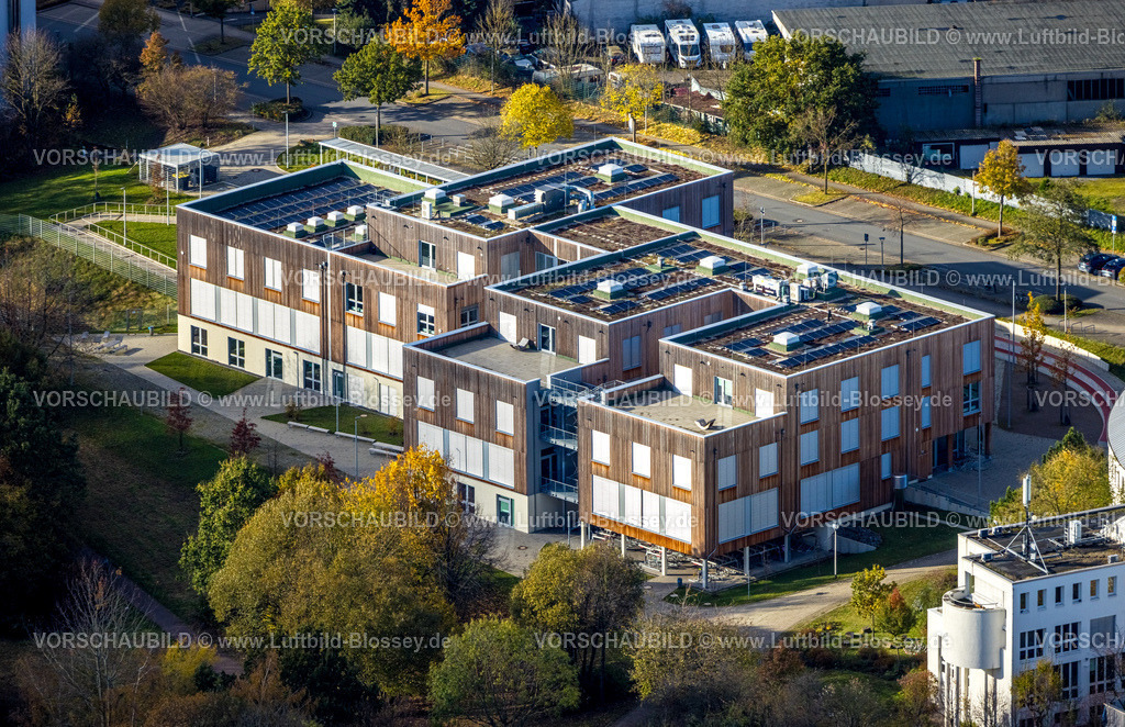 Witten231101405 | Luftbild, Campusgebäude in Holzbauweise der Privat-Universität Witten/Herdecke, Annen, Witten, Ruhrgebiet, Nordrhein-Westfalen, Deutschland