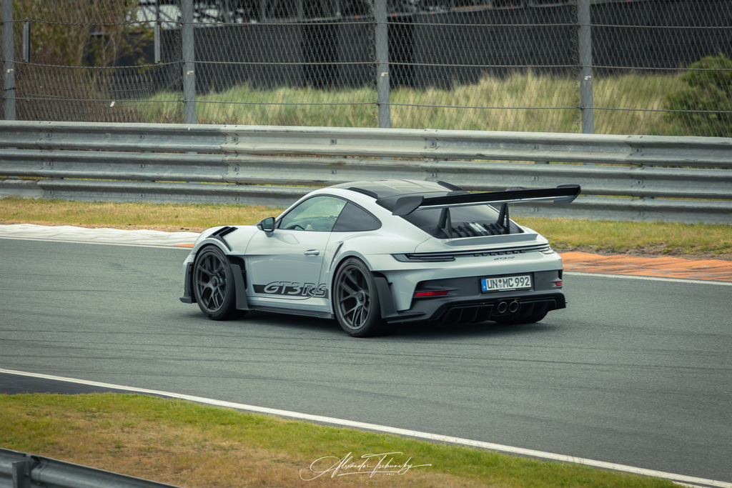 R6AT1175 _Alexander Tschuncky | Entdecken Sie die faszinierende Welt von Alexander Tschuncky Arts: Kreative Fotografie, atemberaubende Automobilkunst und hochwertiger Bilderdruck. Lassen Sie sich inspirieren! - Realisiert mit Pictrs.com