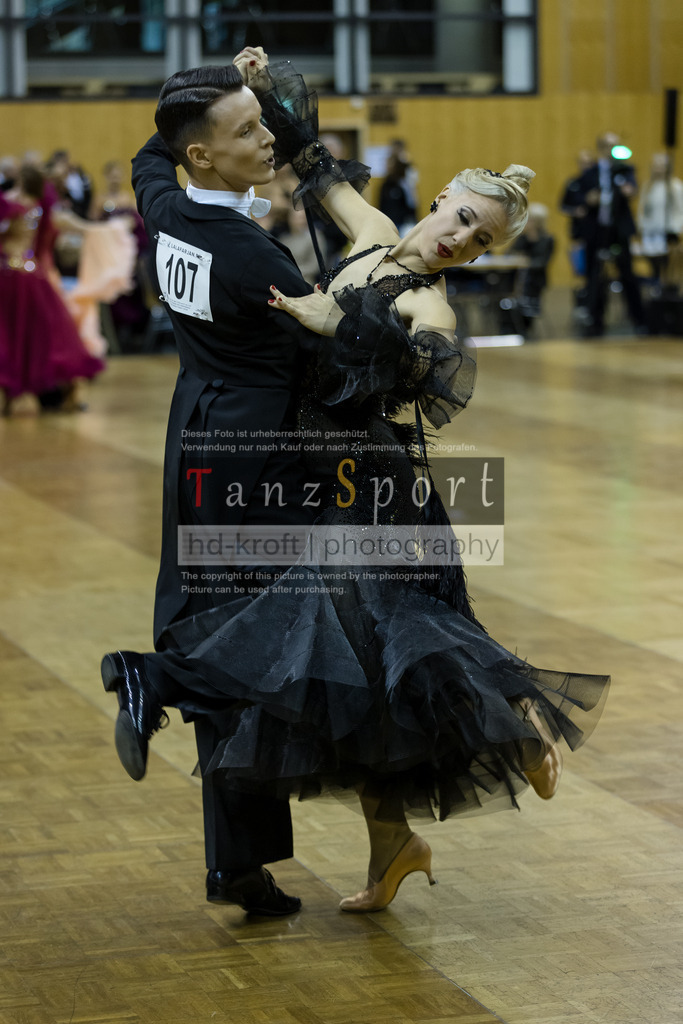 20241102_DC_HGR_Std_08904 | Tanzsportbilder, Standardtanz, Lateintanz, WDSF, DTV, LTVB, dancecomp, goc, hessen tanzt, blaues band der spree, walzer, tango, wiener walzer, slowfox, quickstepp, samba, rumba, cha-cha-cha, paso doble. jive, hd-kroft photography, turniertanzsport