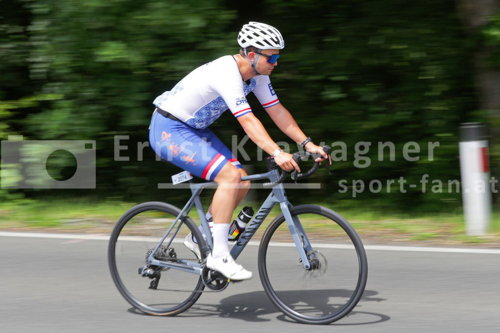 Klagenfurt 2026 | Owen Van Hooff (NED) Ironman, Klagenfurt 2026,  Lambichl, Klagenfurt , Austria. Photo: Ernst Krawagner - Realisiert mit Pictrs.com