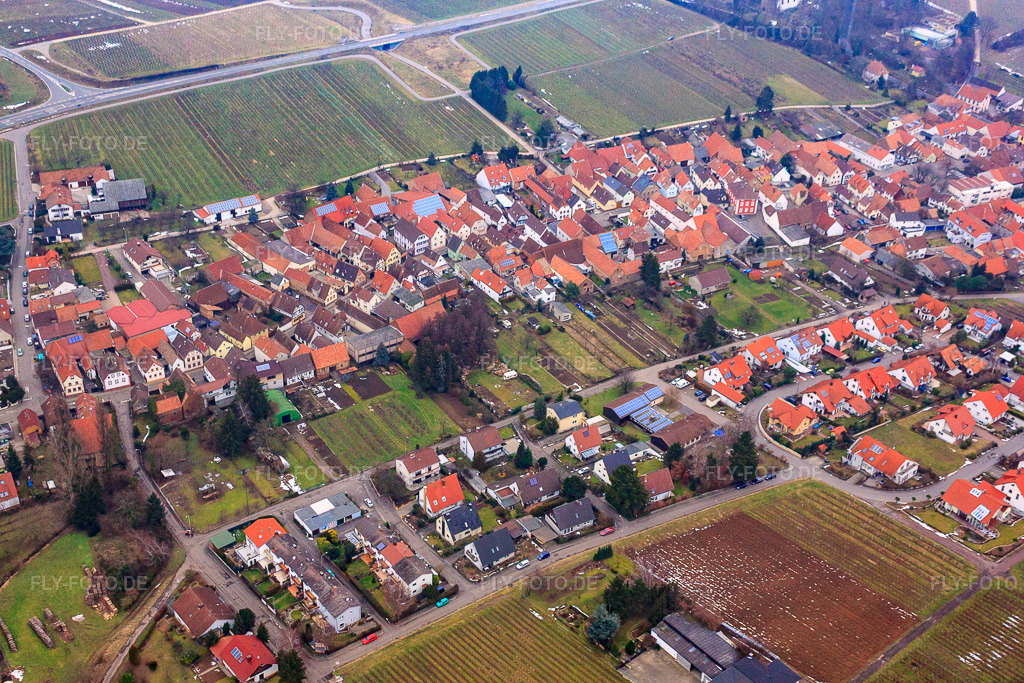 Luftbild: Am Neuberg im Winter im Ortsteil Wollmesheim in Landau im Bundesland Rheinland-Pfalz in Deutschland. Foto: IMG_23873.jpg vom 23.01.2010 durch Werner Riehm/FLY-FOTO.de