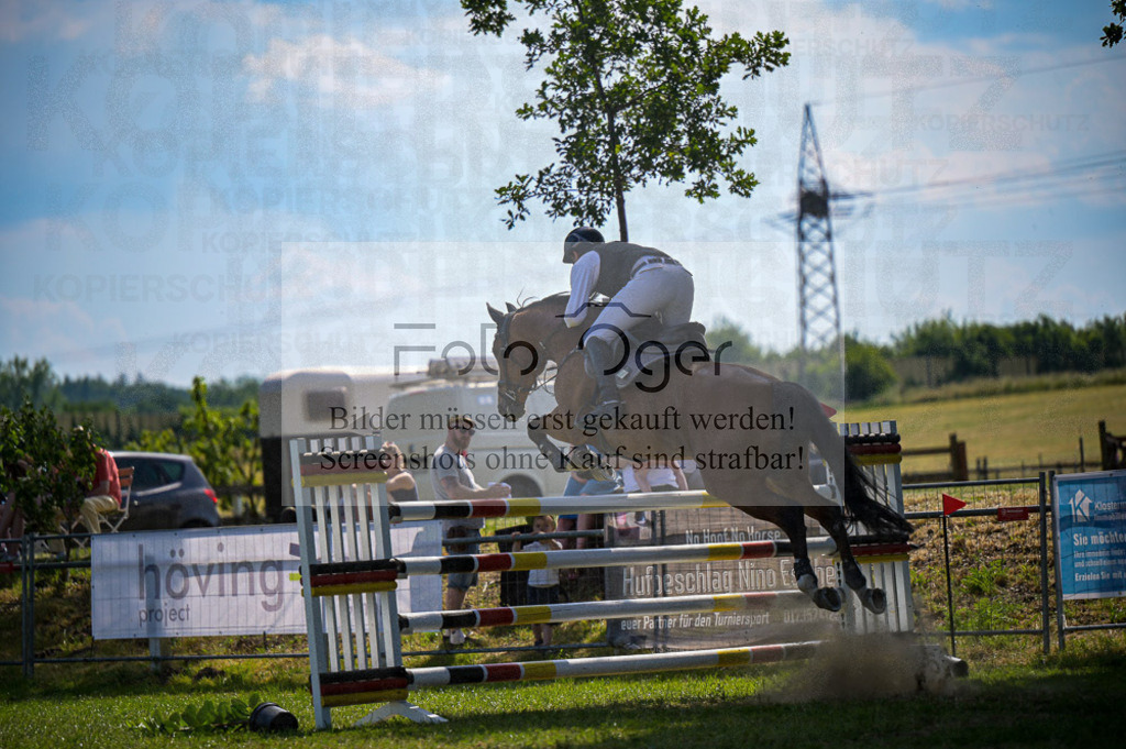 Reitturnier Voxtrup | Entdecke hochwertige Reitturnierfotos von Foto Oger. Professionell, emotional und authentisch – jetzt Lieblingsmomente im Shop bestellen.Deutschlandweite Turnierfotografie. - Realisiert mit Pictrs.com