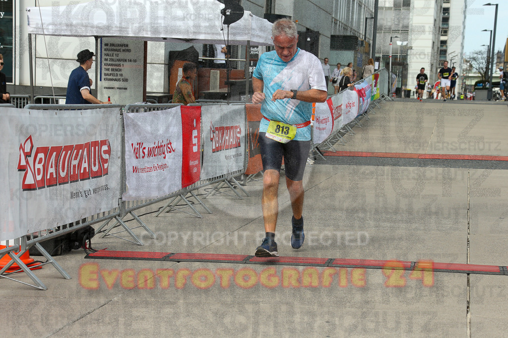 250920_1323_EX1_4331 | Sportfotografie im Rhein-Sieg Kreis, Köln, Bonn, NRW, Rheinland Pfalz, Hessen, etc. Unser Tätigkeitsfeld umfasst den Laufsport vom Volkslauf über den Marathon, Duathlon, Triathon bis zum Ultralauf wie Kölnpfad Ultra oder Schindertrail.