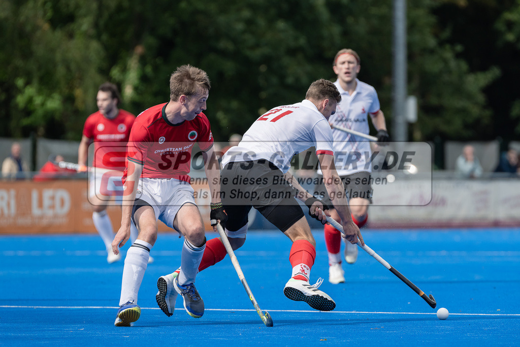 HK_20230923_104481 | 1. Bundesliga Herren Crefelder HTC - TSV Mannheim am 23.9.2023 CHTC, Krefeld , Breucker Julius ( Crefelder HTC #2 ) , Maximilian Netzer ( TSV Mannheim #21 )
