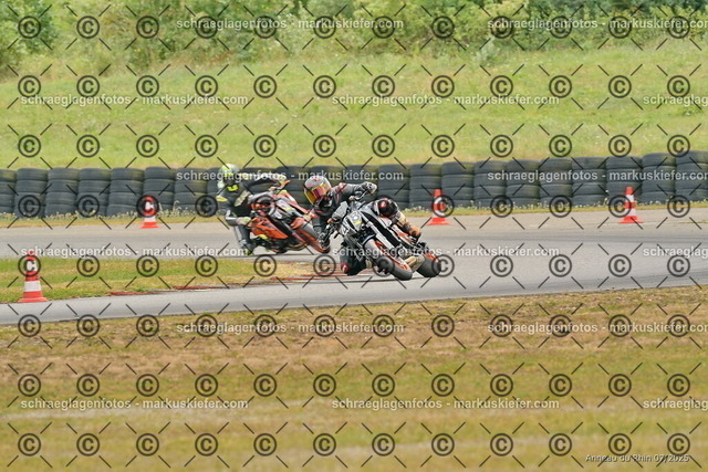 25bt05-1563 | markuskiefer.com - Realisiert mit Pictrs.com