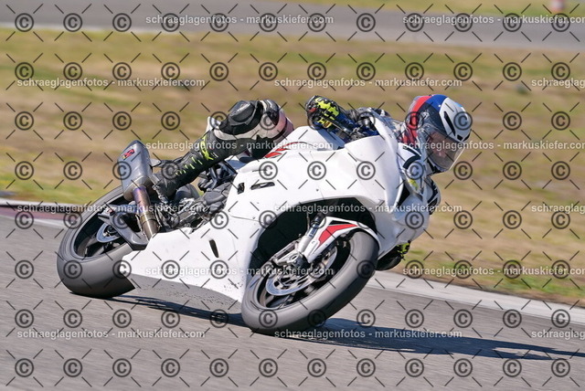 26bt05-0453 | markuskiefer.com - Realisiert mit Pictrs.com