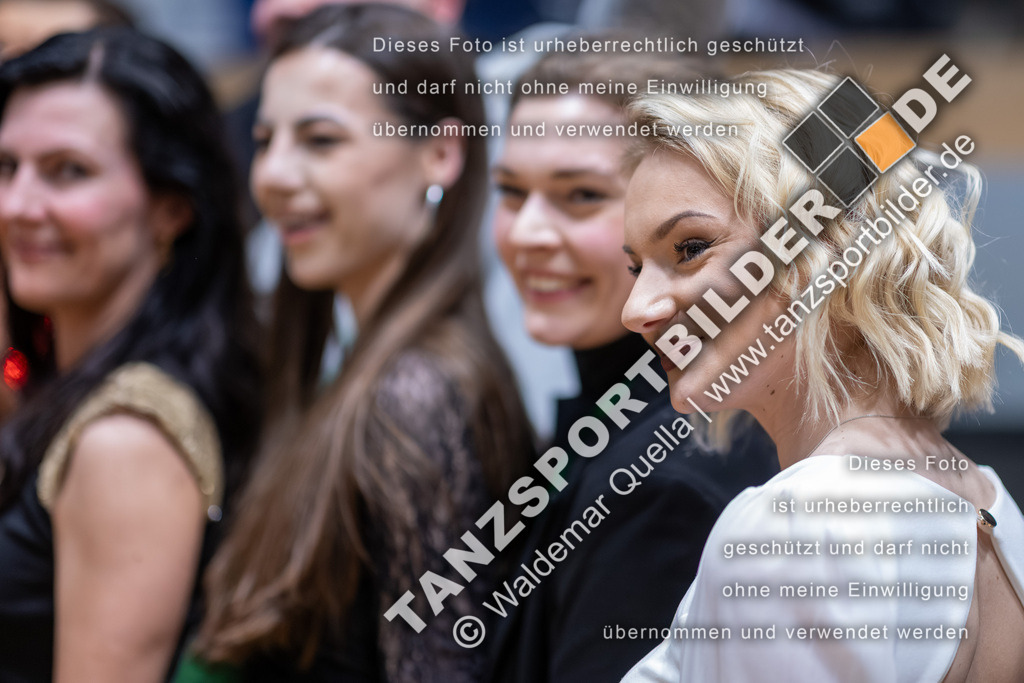 20260328-04241 | Hier finden Sie Tanz Bilder vom Latein und Standard Formationen tanzen. Sportbilder vom Tanzsport. Schöne Fotos und von Weltmeisterschaft, Europameisterschaft, Bundesliga, Regionalliga, Oberliga und Landesliga sowie von GOC Stuttgart, DanceComp, WM Bremen