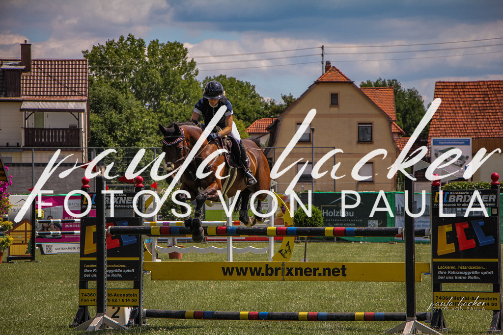 IMG_9286 | Erleben Sie dynamische Sport- und emotionale Tierfotografie in Süddeutschland mit Fotos von Paula. Spezialisiert auf Pferde- und Hundefotografie sowie Sportevents. Kontaktieren Sie mich für einzigartige und ausdrucksstarke Bilder Ihrer besonderen Momente. - Realisiert mit Pictrs.com
