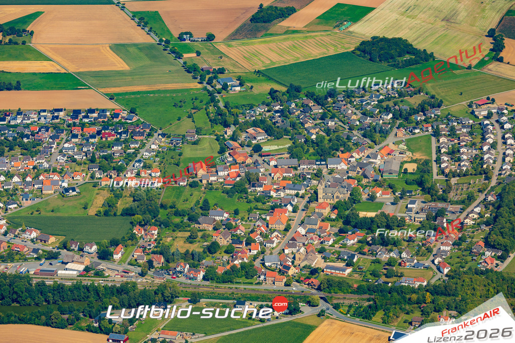 Rimbeck Warburg Bild- Das Luftbild wurde 2025 vom UL-Flugzeug heraus erstellt ( keine Drohne bzw. Drohnenaufnahme ) - Hochauflösende Luftaufnahme -Nicht vergleichbar mit Google Maps oder Satelittenbilder- Die Geschenkidee !Mit Lizenz und Bildrechte bestellbar - CC