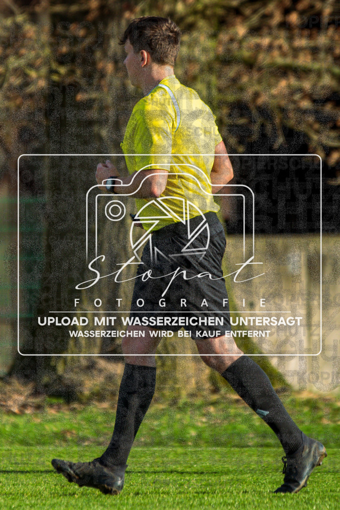 FGFS-LEN-1000 | Michael Boettrich (Schiedsrichter) beim Herren Kreisliga HK Spiel zwischen FG Fulde-Stellichte und Eintracht Leinetal im Fulder Zentralstadion, Fulde (Simon Paul Stopat) - Realisiert mit Pictrs.com