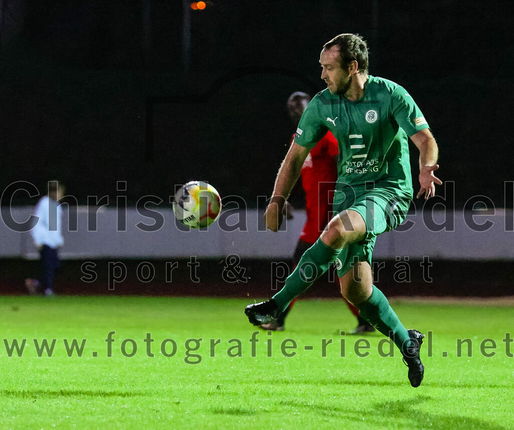2023-09-01_085_SC_Baldham-Vaterstetten_gegen_TSV_1877_Ebersberg | Vaterstetten, Deutschland, 01.09.2023:
Fußball, Kreisliga 2023 / 2024, 3. Spieltag, SC Baldham-Vaterstetten gegen TSV 1877 Ebersberg, Ergebnis: 1:2

Georg Münch (TSV 1877 Ebersberg, #9)

Foto: Christian Riedel / fotografie-riedel.net