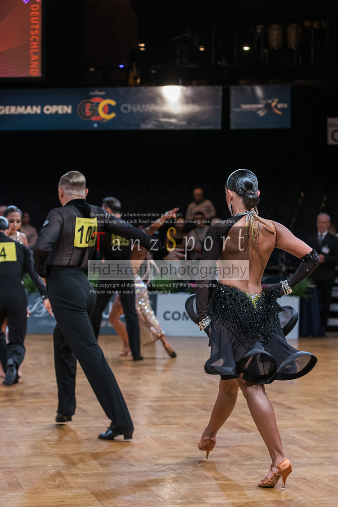 20250820_WDSF-Open-Latin-Rising Stars_2457 | Tanzsportbilder, Standardtanz, Lateintanz, WDSF, DTV, LTVB, dancecomp, goc, hessen tanzt, blaues band der spree, walzer, tango, wiener walzer, slowfox, quickstepp, samba, rumba, cha-cha-cha, paso doble. jive, hd-kroft photography, turniertanzsport