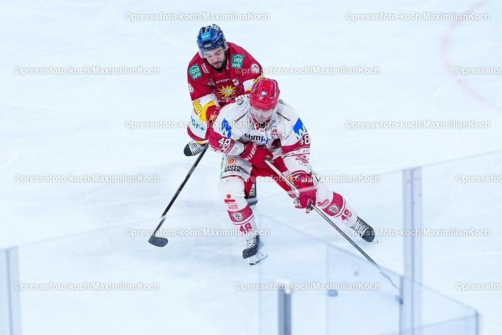 xYDRx20022601063 | 20.02.2026, xydrx, Eishockey, DEL2, Düsseldorfer EG - EV Landshut, PSD Bank Dome Düsseldorf: Nick Baptiste (Düsseldorfer EG #56) im Zweikampf gegen Wade Bergman (EV Landshut #48)   Photo: xYannisxDreimannxPressefotoKochx