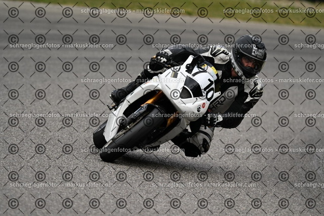 25bt02-0972 | markuskiefer.com - Realisiert mit Pictrs.com