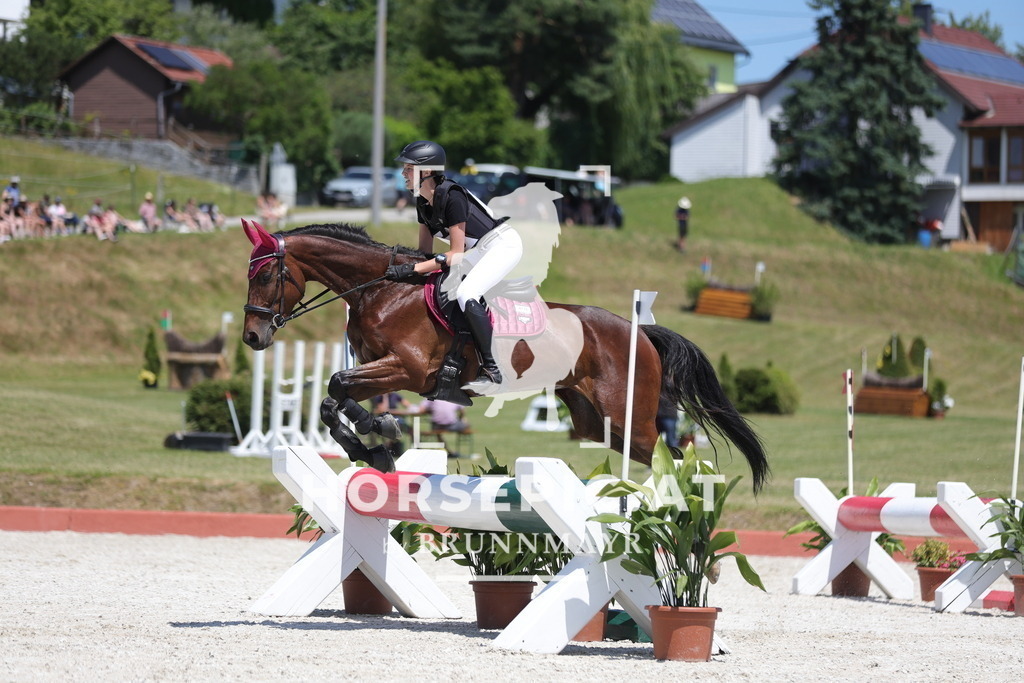 0P6A4907 | Willkommen bei Brunnmayr - Design & Fotografie – Ihrem Spezialisten für Reitturniere und Pferdeveranstaltungen in Oberösterreich, Salzburg und Bayern! Seit über 17 Jahren sind wir leidenschaftlich dabei.