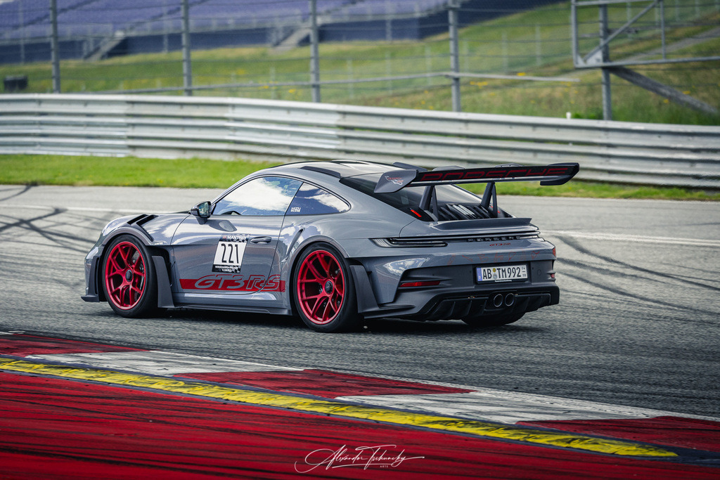 R6PZ2733 _Alexander Tschuncky | Entdecken Sie die faszinierende Welt von Alexander Tschuncky Arts: Kreative Fotografie, atemberaubende Automobilkunst und hochwertiger Bilderdruck. Lassen Sie sich inspirieren! - Realisiert mit Pictrs.com