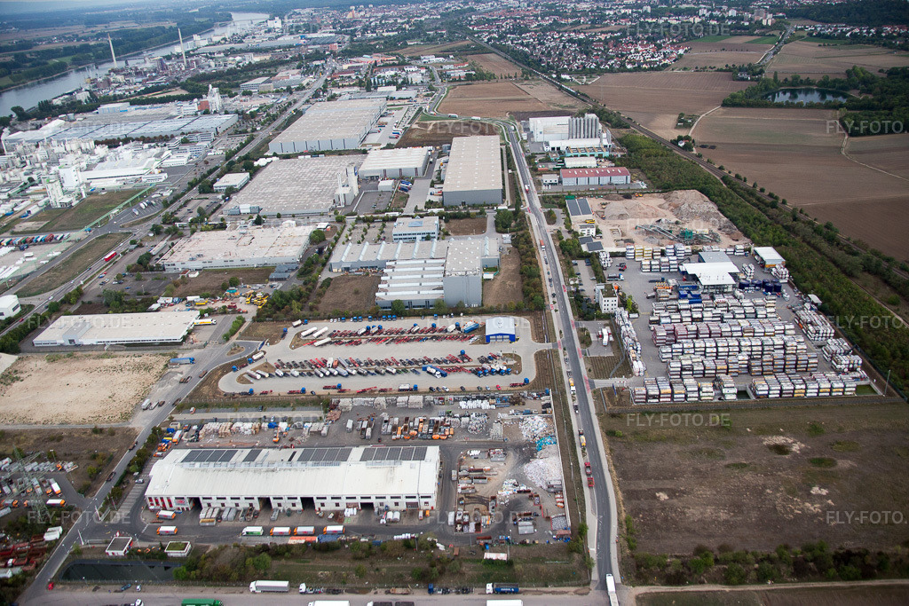Luftbild: Worms, Industriegebiet Im Langgewan, Spedition Kube & Kubenz in Worms im Bundesland Rheinland-Pfalz in Deutschland. Foto: IMG_084276.jpg vom 02.09.2015 durch Werner Riehm/FLY-FOTO.de
