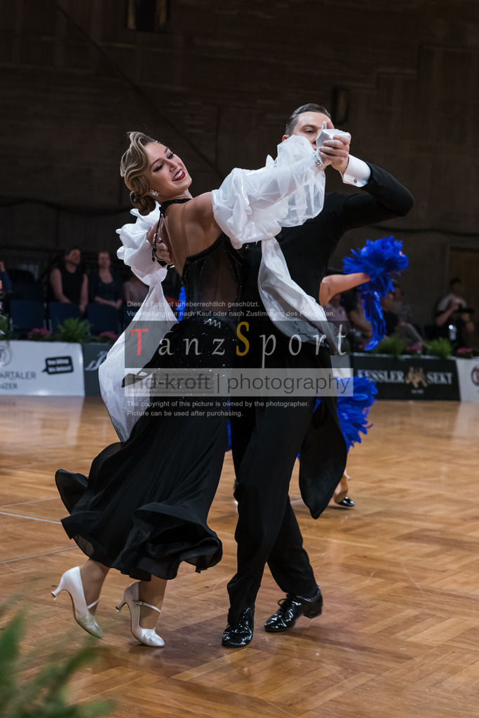 20250822_WDSF-GS-STD_R2_5475 | Tanzsportbilder, Standardtanz, Lateintanz, WDSF, DTV, LTVB, dancecomp, goc, hessen tanzt, blaues band der spree, walzer, tango, wiener walzer, slowfox, quickstepp, samba, rumba, cha-cha-cha, paso doble. jive, hd-kroft photography, turniertanzsport