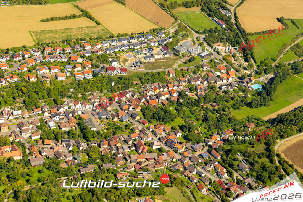 Das Luftbild zeigt : Wachbach Bad Mergentheim - Die Luftaufnahme wurde 2023 vom UL-Flugzeug aus erstellt ( keine Drohne ) - Hochauflösende Luftaufnahme - Für grossformatige Ausdrucke geeignet. Die Geschenkidee !Mit Lizenz und Bildrechte bestellbar