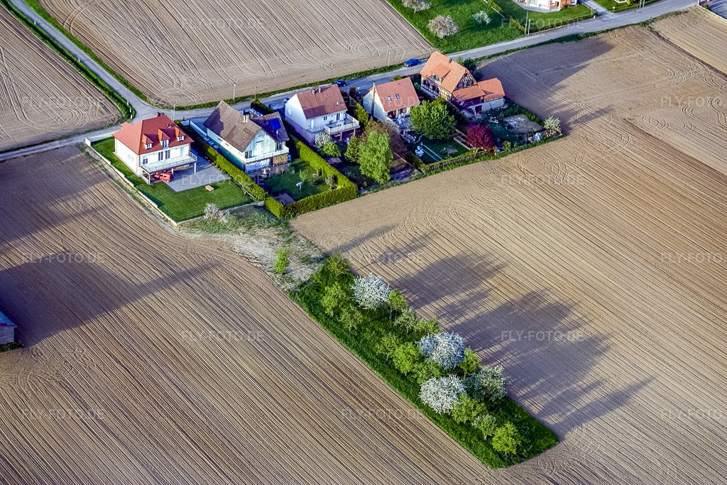 Luftbild: Rue du Surweg Reimerswiller in Betschdorf im Bundesland Bas-Rhin in Frankreich. – Foto: IMG_10651.jpg vom 04.05.2008 durch Werner Riehm/FLY-FOTO.de – Auflösung des Originals: 3456 x 2304 px