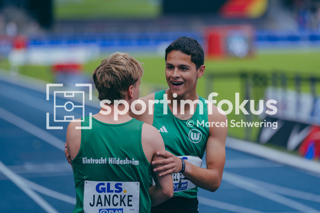 Deutsche Meisterschaften der Frauen und Männer 2026 | Moritz Jancke, Eintracht Hildesheim, Elvan Ciftci, Eintracht Hildesheim,  3x1000-Meter-Staffel, Deutsche Meisterschaften der Frauen und Männer 2026, Lohrheidestadion Bochum-Wattenscheid, 26.07.2026. Foto: Marcel Schwering / sportimfokus - Realisiert mit Pictrs.com