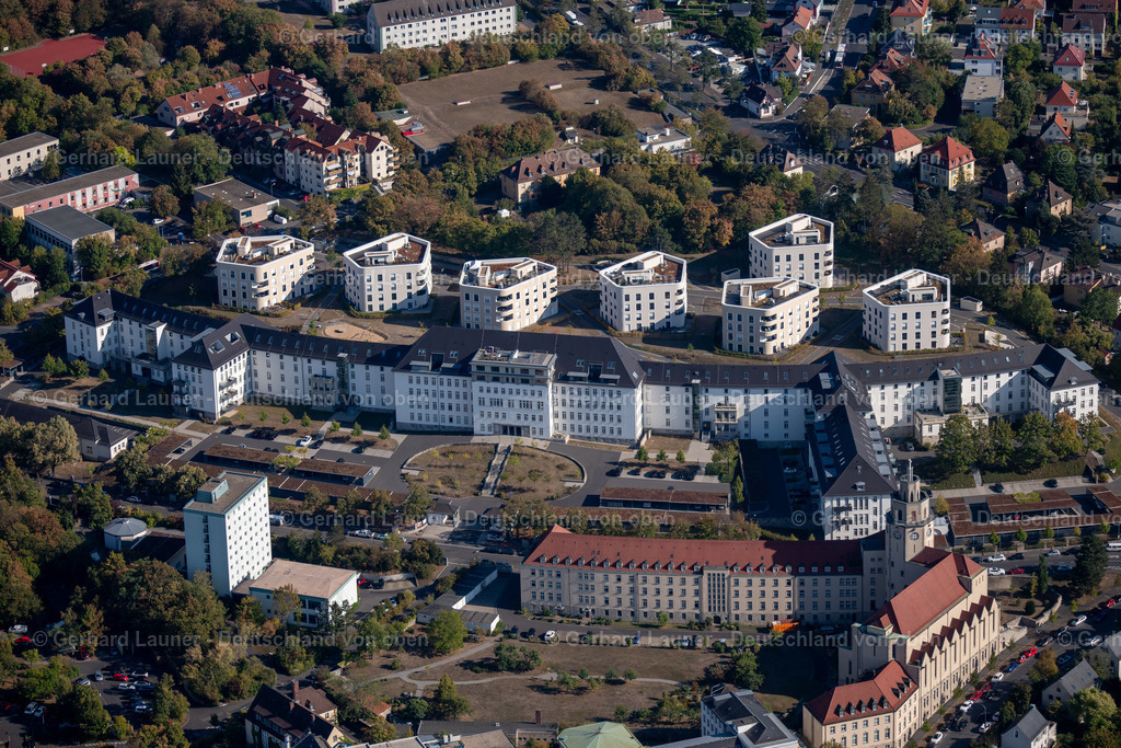 3808062 | Wohnanlage Mönchberg Park, Würzburg, Firmengruppe Riedel BauSilbersteinstraße 497424 SchweinfurtTelefon 09721 676-0Telefax 09721 676-110Email: info@riedelbau.de