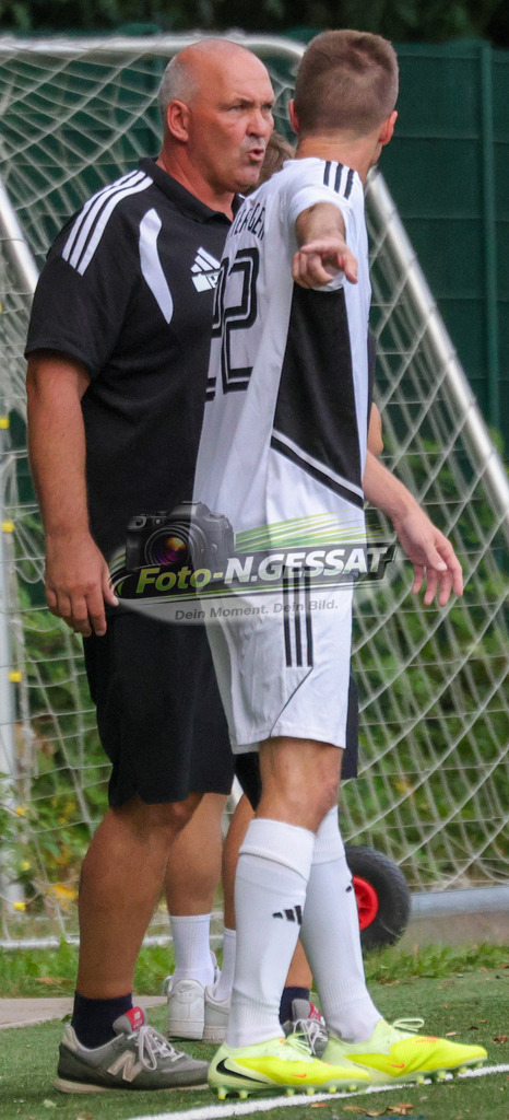SC Bünde - TuS Bexterhagen | Auf dem Bild zu sehen: grün SC Bünde: ; weiß TuS Bexterhagen:  SC Bünde, TuS Bexterhagen, Saison 26/27, Testspiel, Hunnebrock, Deutschland - Realisiert mit Pictrs.com