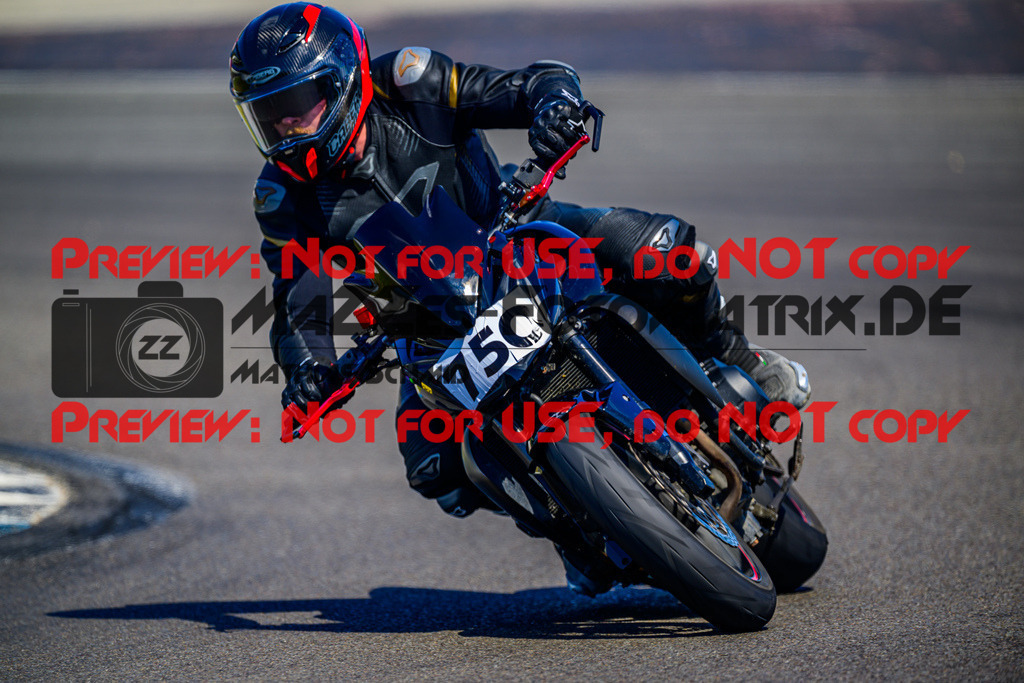 MaZZes_Fotomatrix_20250519_6007705_1963 | GELB