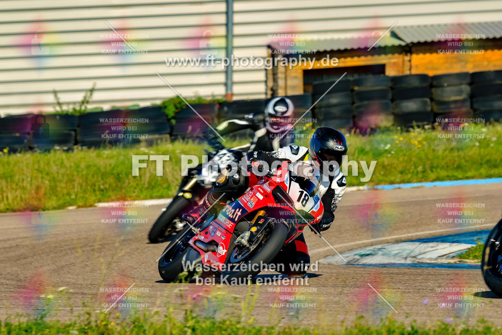 018-1267 | Hier findet Ihr Bilder von Touristenfahrten auf der Nürburgring Nordschleife oder von anderen Veranstaltungen die ich besucht habe. Viel Spass beim Durch Schauen 