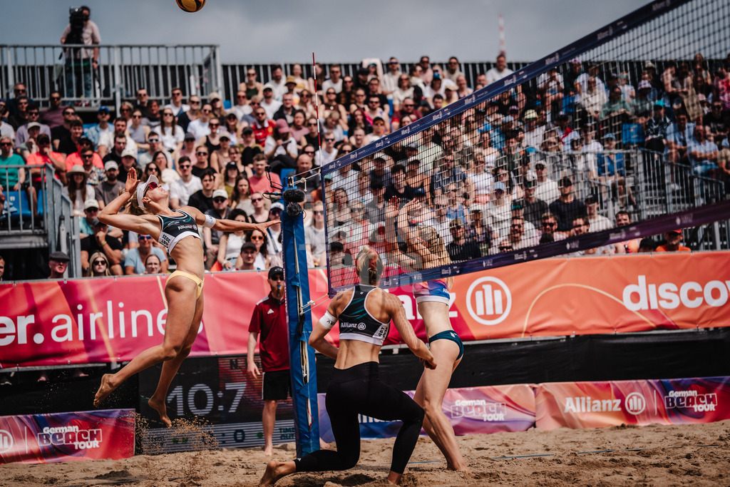 Beachvolleyball | Frauen | Allianz German Beach Tour 2025 | Tourstop Hamburg | 01.06.2025 | Linda Bock beim Angriff