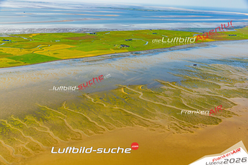 Luftbild der Stadt Langeneß - Die Luftaufnahme wurde 2025 vom UL-Flugzeug heraus erstellt ( keine Drohne ) - Hochauflösende Luftaufnahme - für professionelle Ausdrucke geeignet. Die Geschenkidee !Hier alle&nbsp;Infos zur Lizenzierung der LuftaufnahmeWir fliegen auch dieses Jahr wieder in Ihre Region um Luftbilder zu erstellen.- Luftbild anfragen