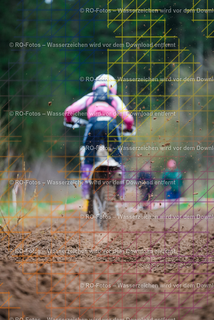 4 Lauf Mernes-380 | Sportfotografie von RO-Fotos: Motorsport, Motocross, Enduro, Laufveranstaltungen und Triathlon. Professionelle Fotos von Sportlern und Events. - Realisiert mit Pictrs.com