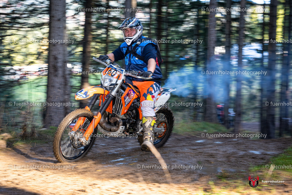 fuernholzer_251026-C1-74 | Fotografische Impressionen von der Red Stag Enduro Extreme by fuernholzer-photography.com. Endurosport in Österreich fotografisch festgehalten von fuernholzer. Auftragsfotografie für Private, Gewerbefotos und Industriefotografie. Eventfotografie, Sportfotografie und Motorsportfotografie. Anbieter von Fotoworkshops, Fototraining, fotografischen Vorträgen und Fotoseminaren.