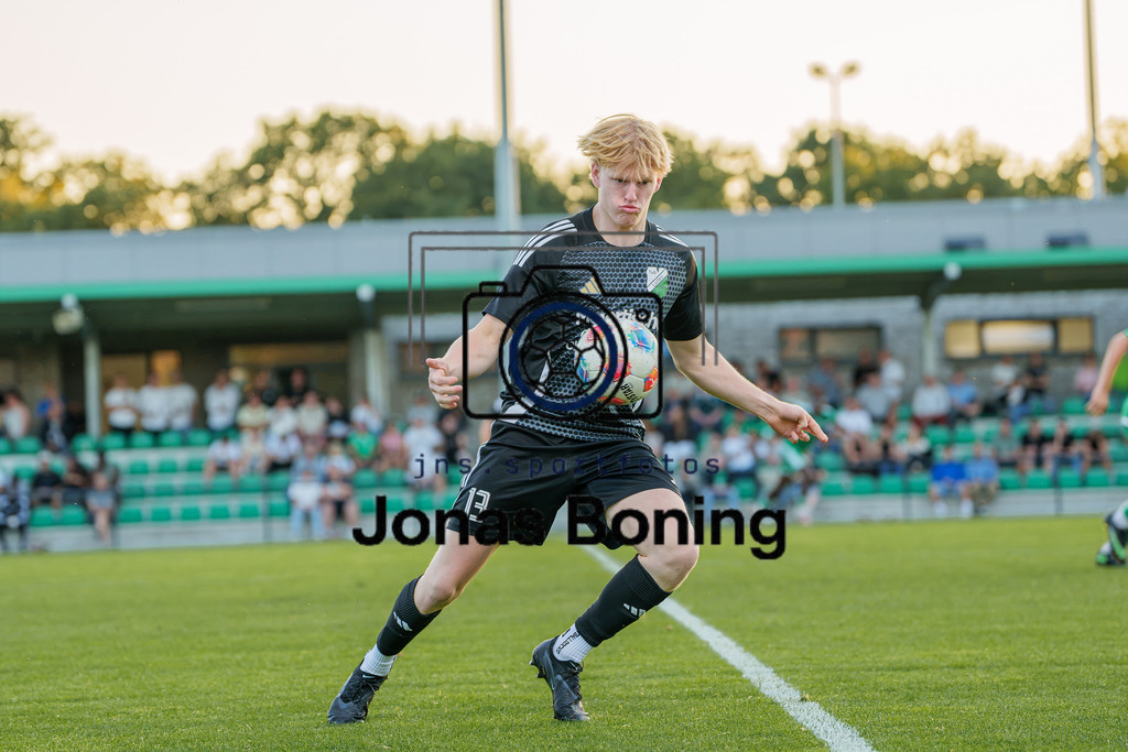 Fußball I Herren I Saison 2026-2027 I Bezirksliga Weser-Ems 4 I 2-3. Spieltag I 26016 | jns.sportfotos - Realisiert mit Pictrs.com
